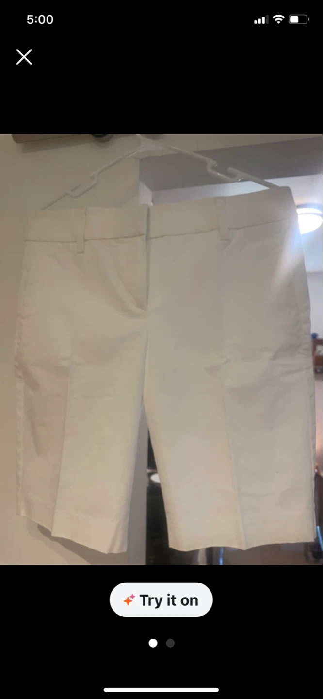 ⚽ Ann Taylor Factory White Shorts Size 4