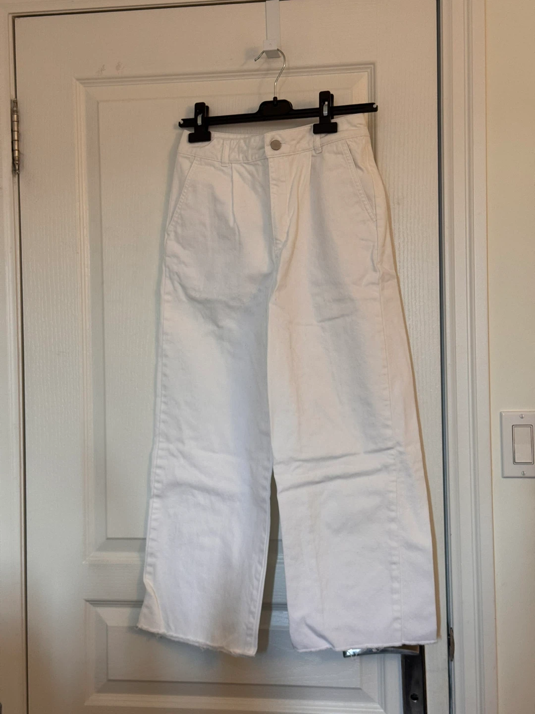 Oak + Fort White Wide Leg Cropped Jeans Size 26