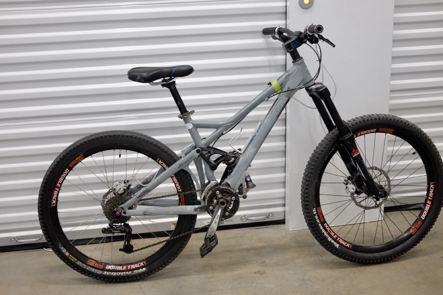 Norco downhill mountain bike - photo 3