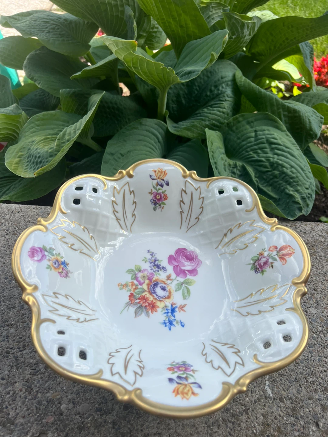 Decorative Porcelain Fruit Bowl