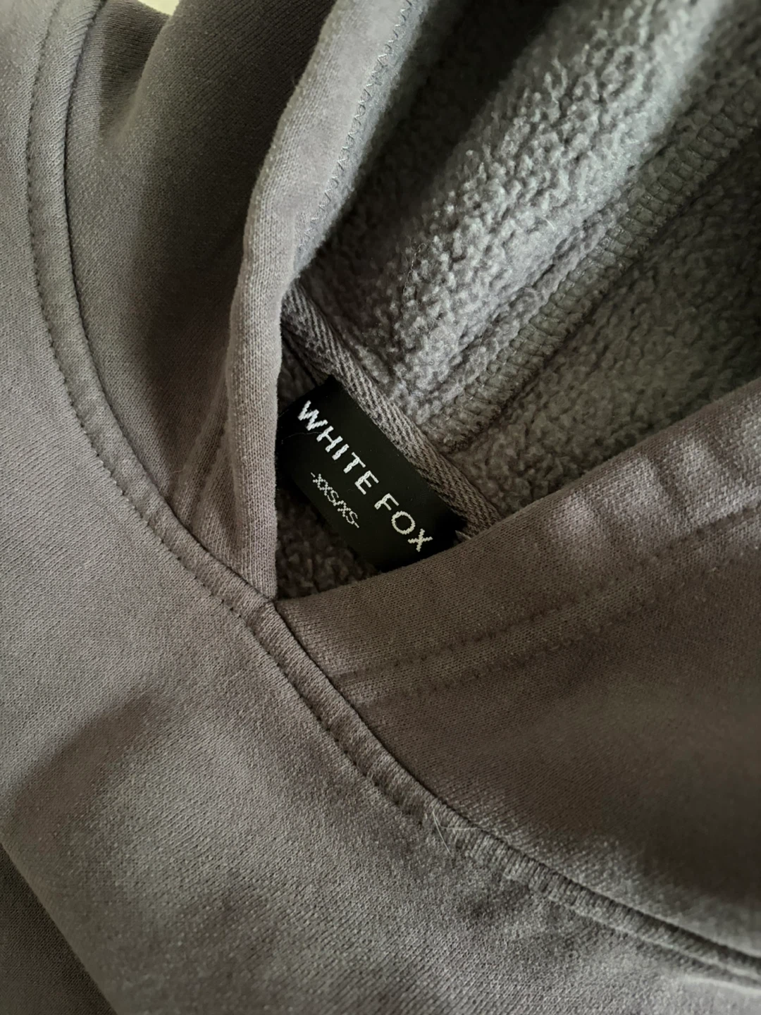 White fox Archive 6.0 hoodie in ash - photo 5