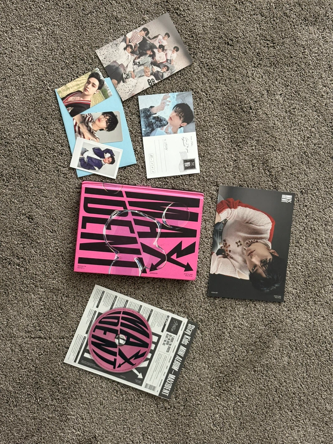Stray Kids MAXIDENT Album with Photocards and Poster - photo 3