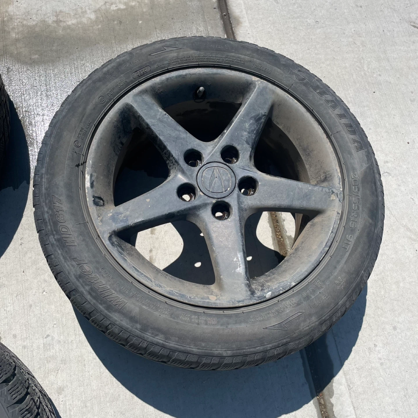 Set of 3 Tires with Wheels - photo 3