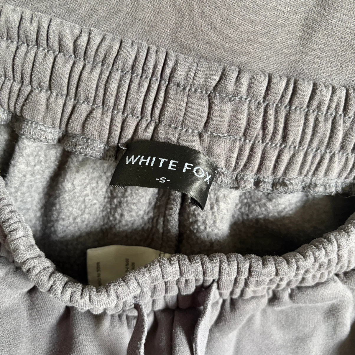 White fox archive 6.0 sweats - photo 3