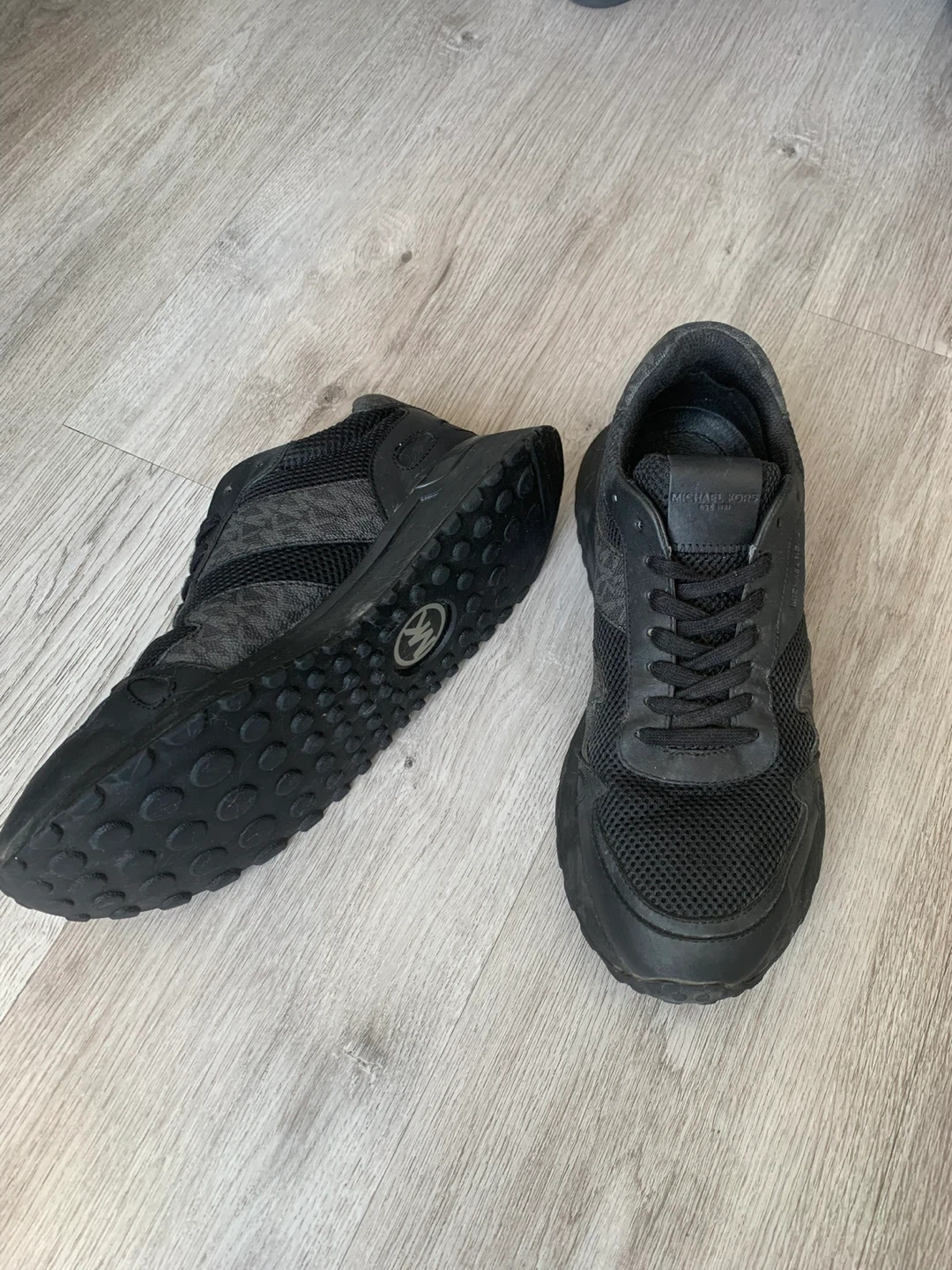 Michael Kors Black Sneakers - photo 2