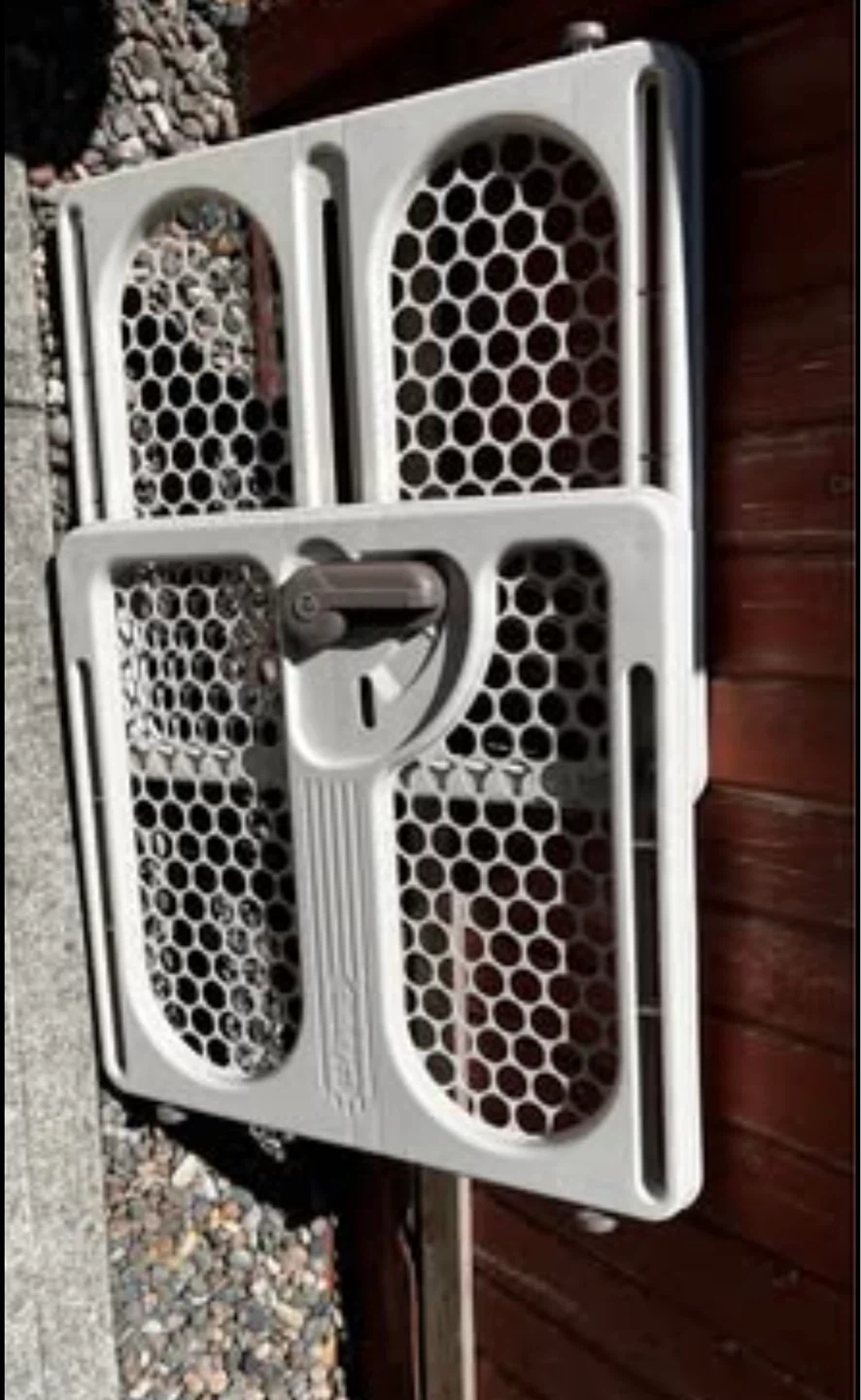 Safety 1st White Walk-Through Baby Gate - photo 2