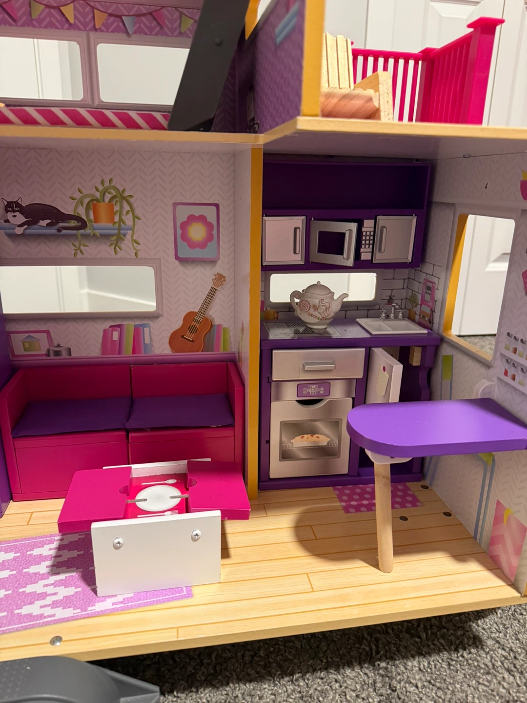 Barbie Dream Camper Playset with Accessories - photo 3