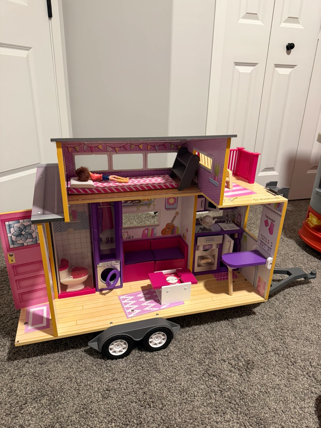 Barbie Dream Camper Playset with Accessories - photo 2