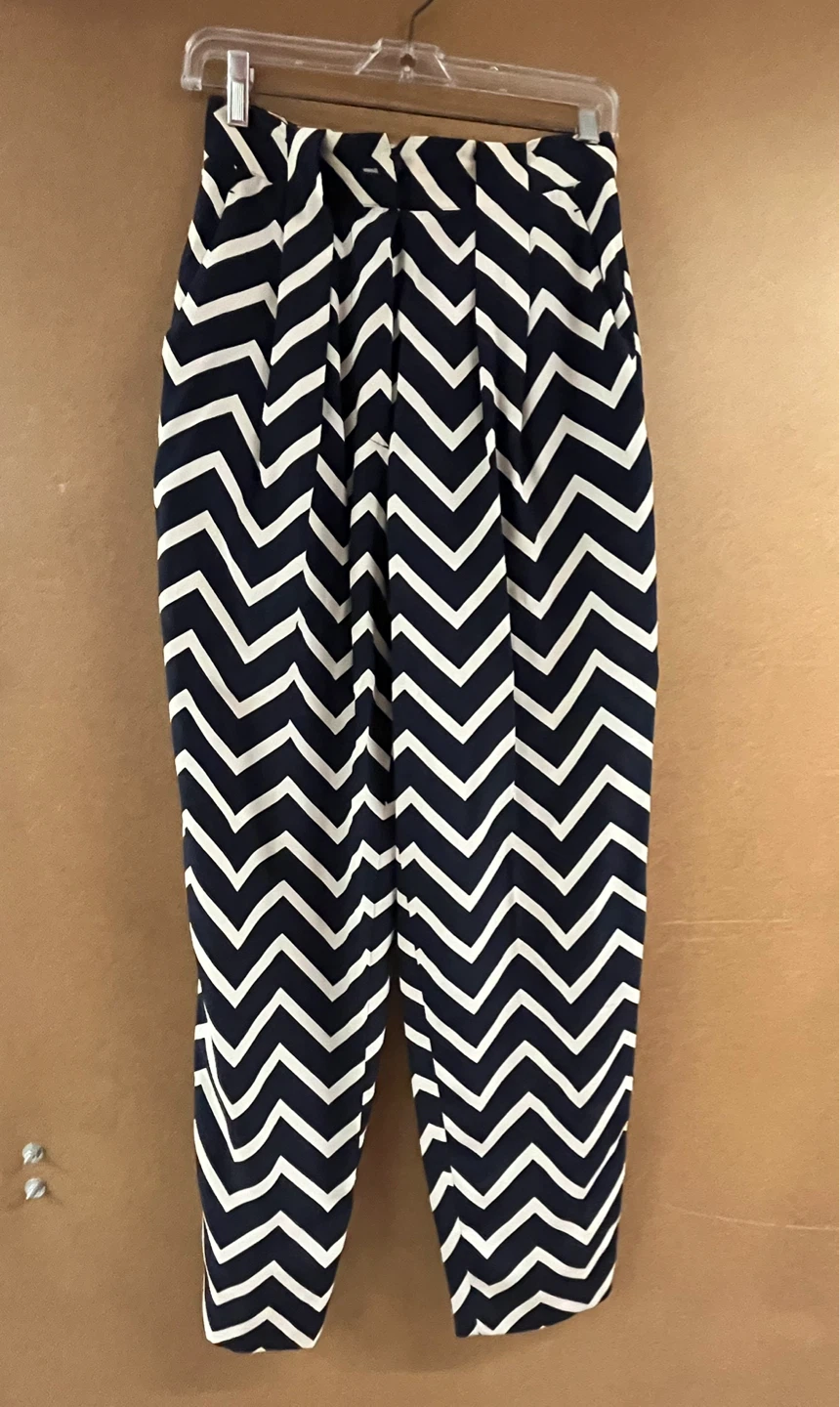 Giorgio Armani Le Collezioni Chevron Pants Size 42 - photo 4