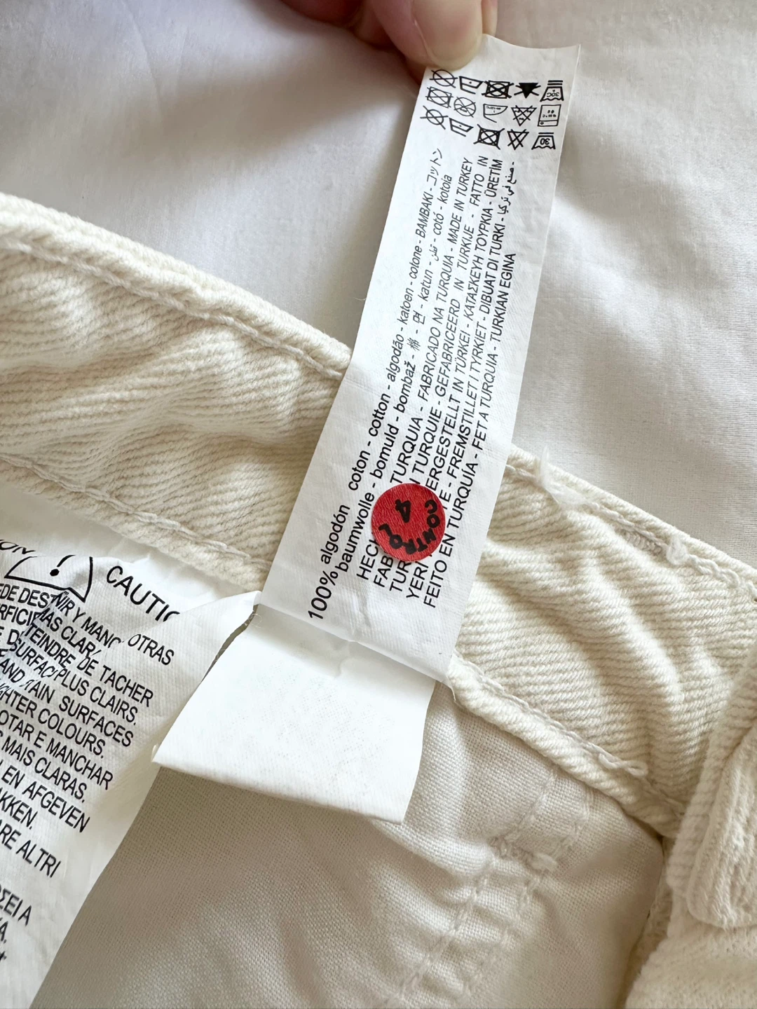 ⚽️ 🆕 Zara White Denim Shorts Size 4 - photo 4