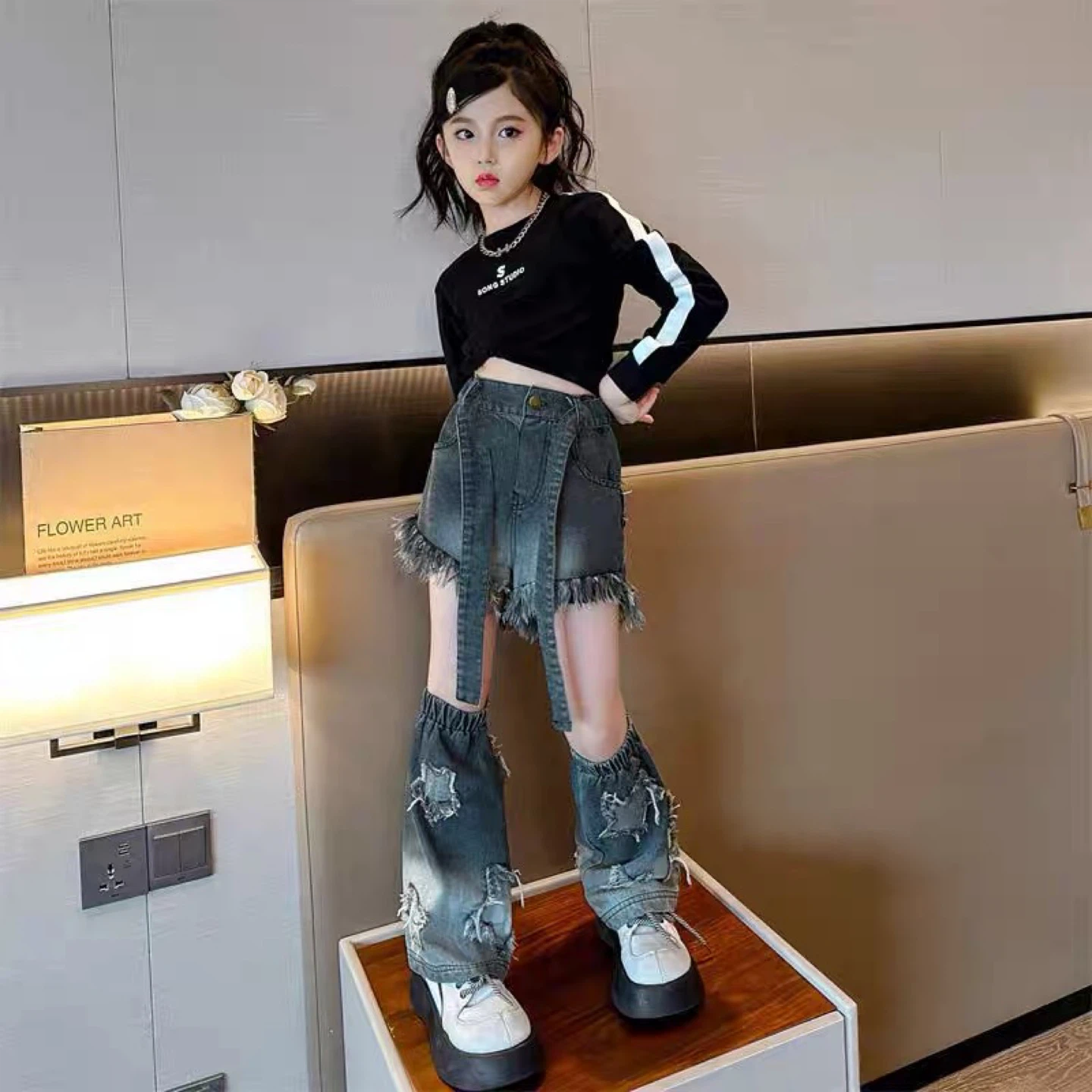 Girls' Denim Shorts with Leg Warmers - photo 2