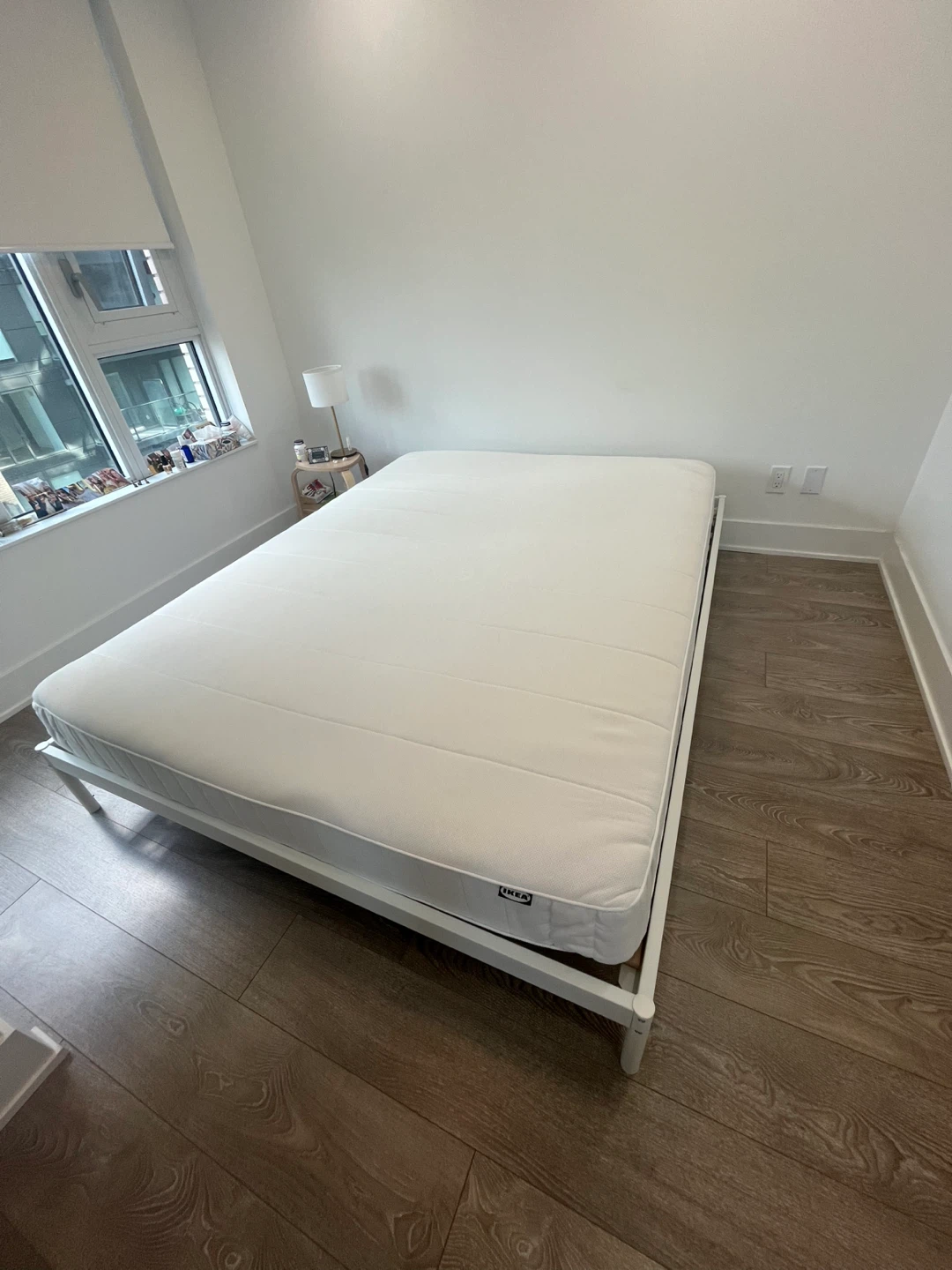 VEVELSTAD Bed frame and mattress, white, Queen - photo 3