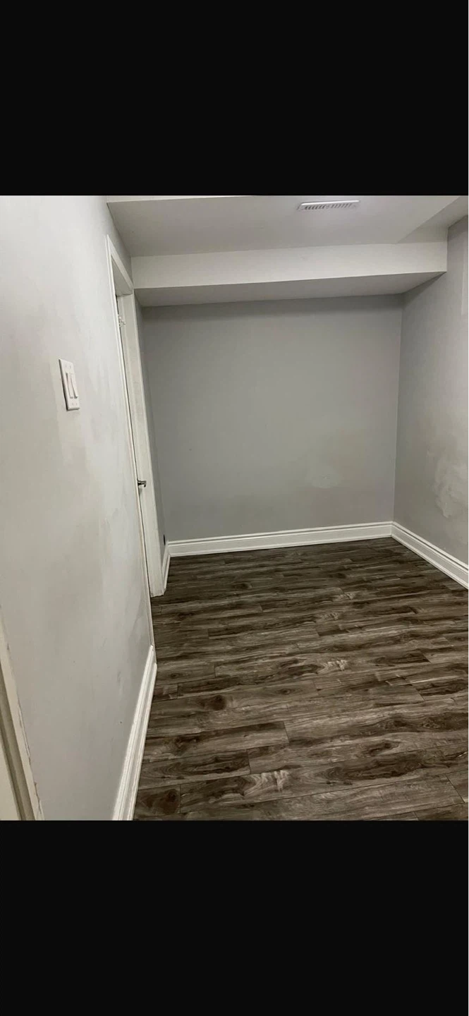 🏡 Cozy & Spacious 2-Bedroom Basement for Rent - photo 3