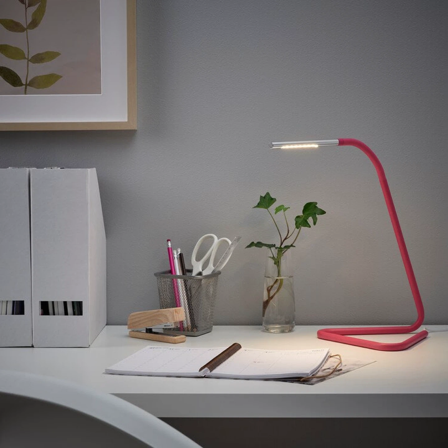 Pink Ikea LED Desk Lamp - photo 2