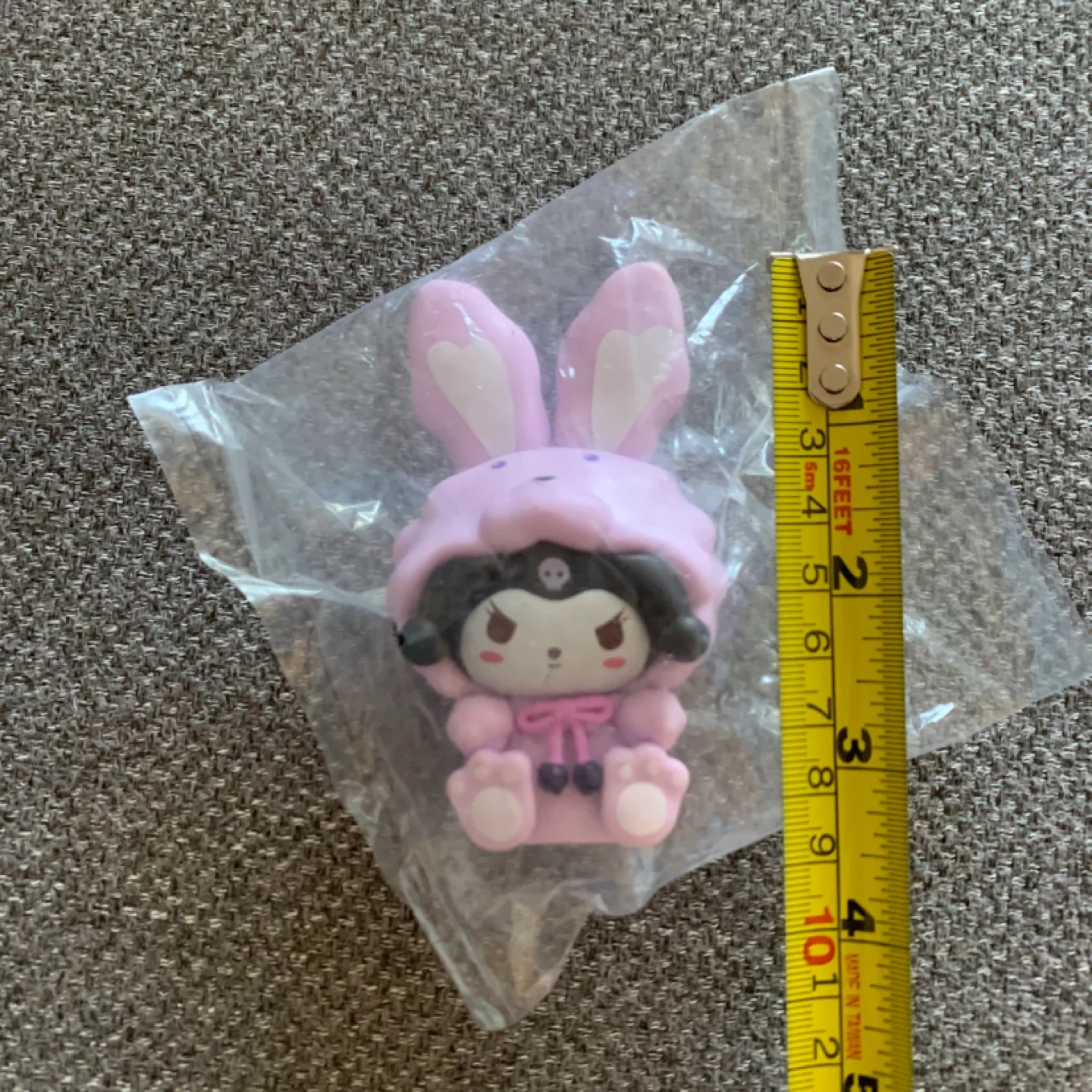 BNIB 9cm Sanrio Kuromi Bunny figure - photo 3