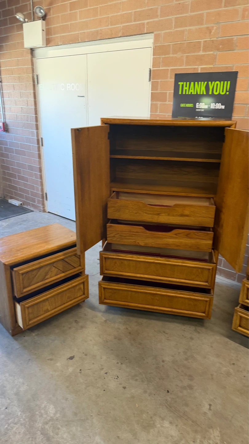 Wooden Dresser with Mirrors and Wardrobe Set - photo 5