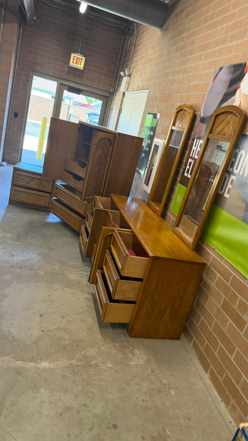 Wooden Dresser with Mirrors and Wardrobe Set - photo 3