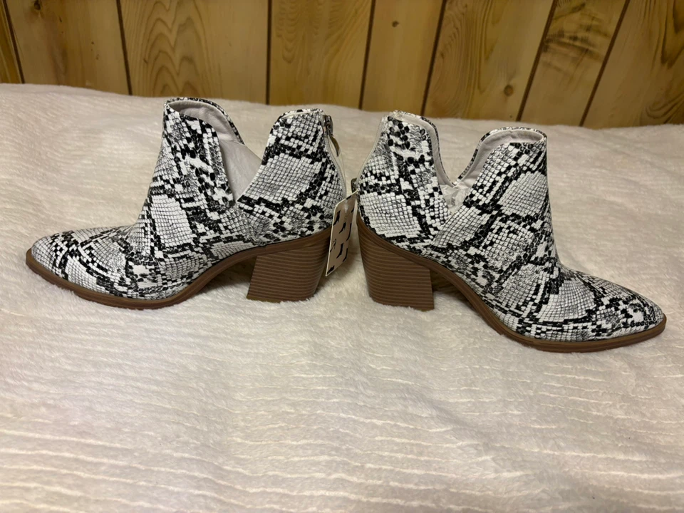 Women's Snake Print Ankle Boots