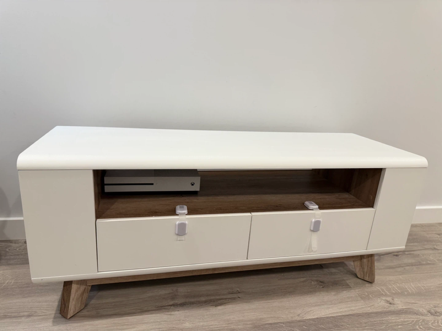Media Unit /TV stand Chelsa