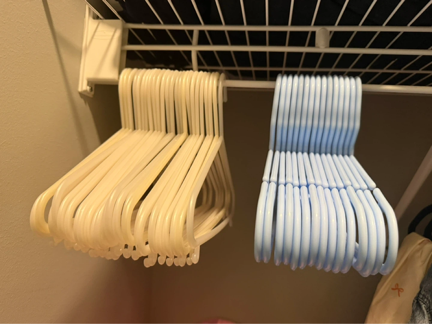 Kids’ Plastic Hangers - Blue and Cream 40 count - photo 2