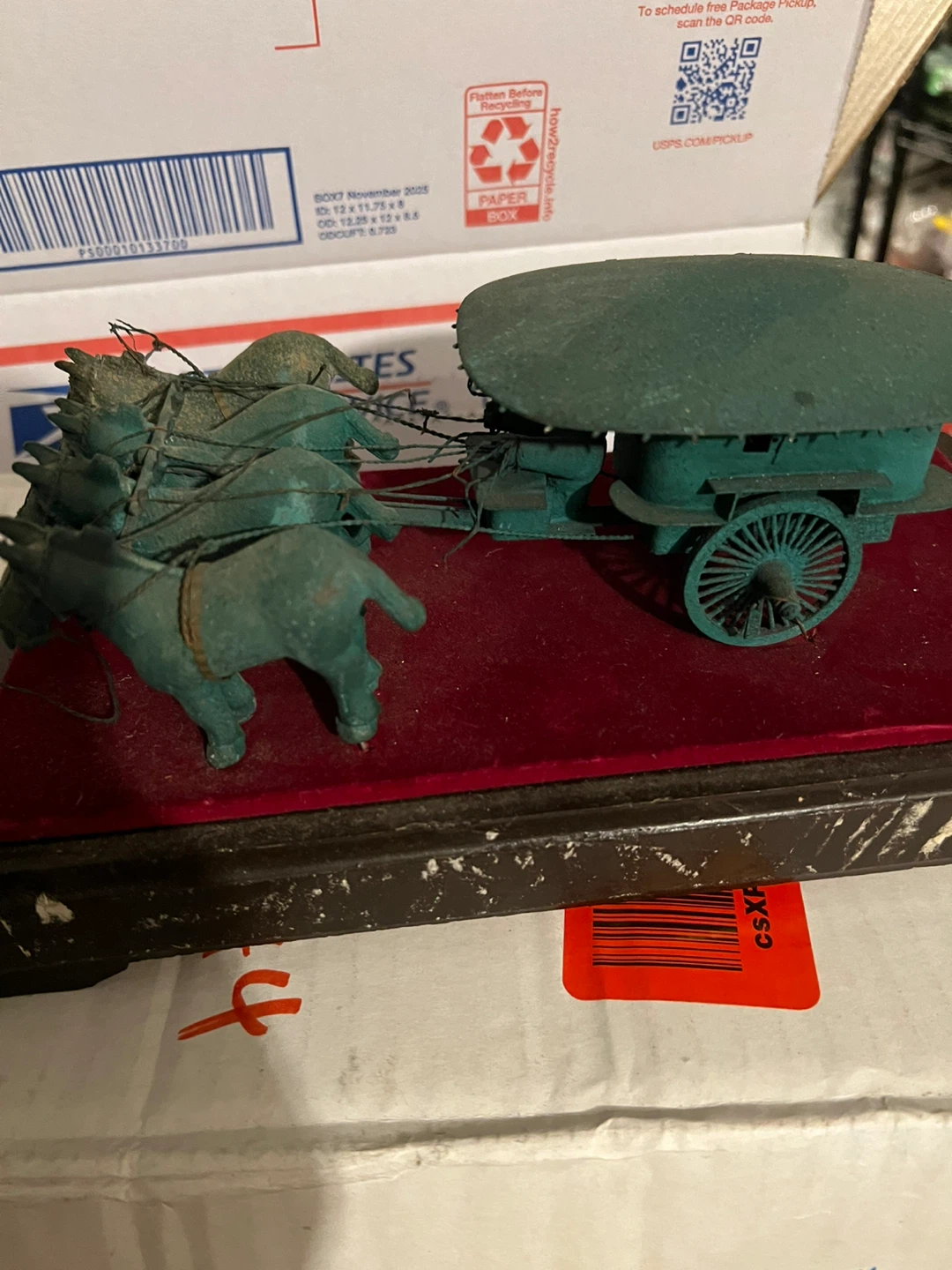 Vintage Horse Drawn Wagon Miniature - photo 2