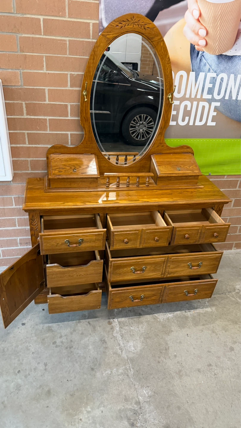 Vintage Oak Dresser with Mirror - photo 5