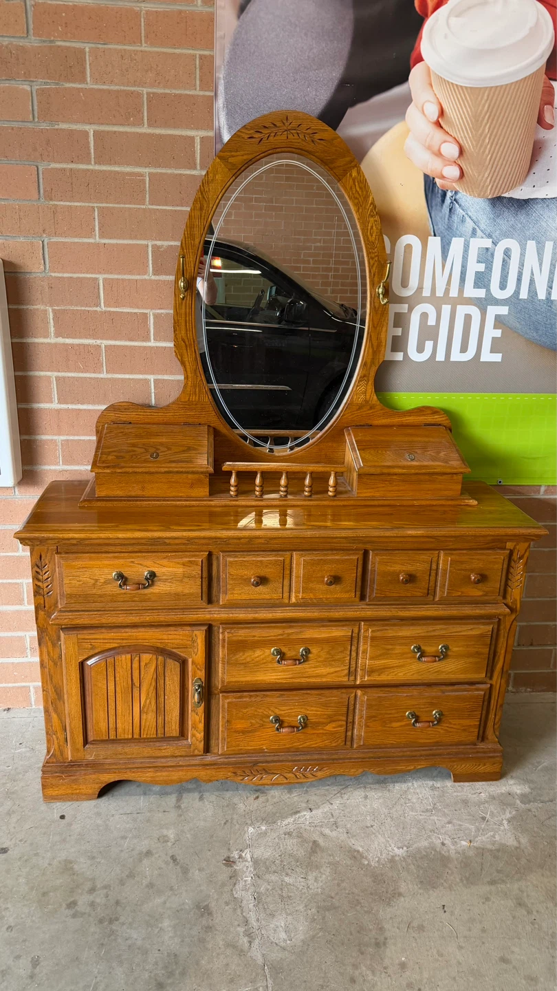 Vintage Oak Dresser with Mirror - photo 2
