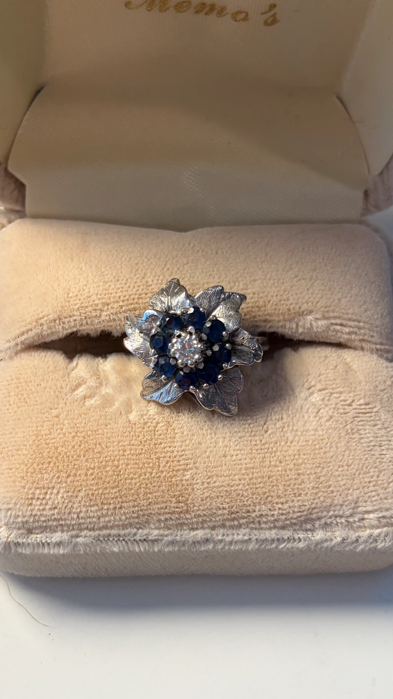 Vintage Flower Ring with Sapphires and Diamond Accent - photo 2