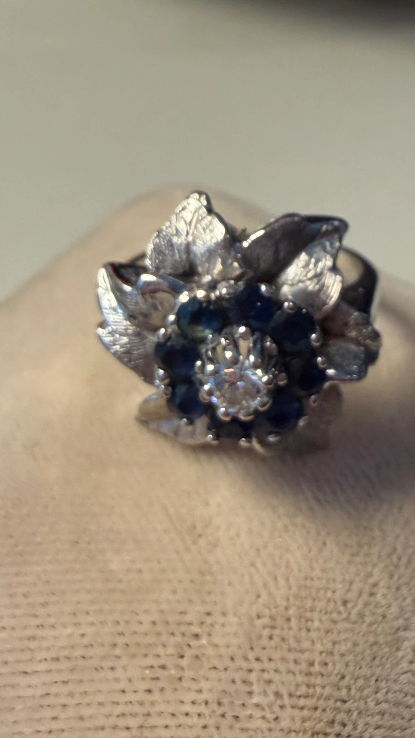 Vintage Flower Ring with Sapphires and Diamond Accent - photo 3