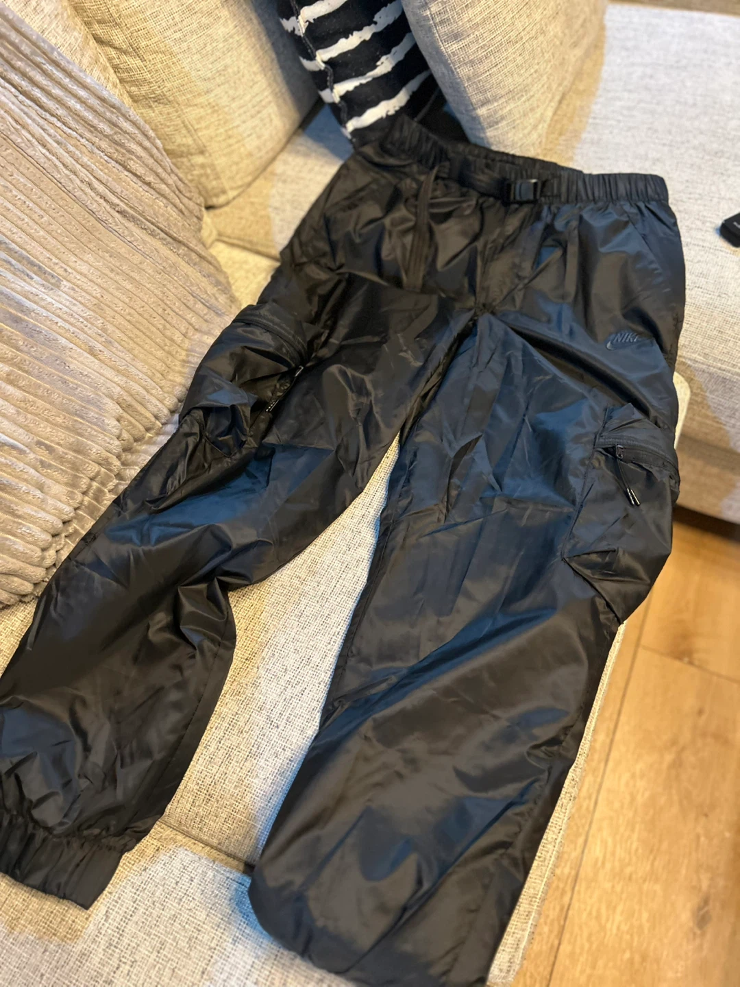 Brand New Nike Cargo Jogging Pants - Mens size Small - photo 3