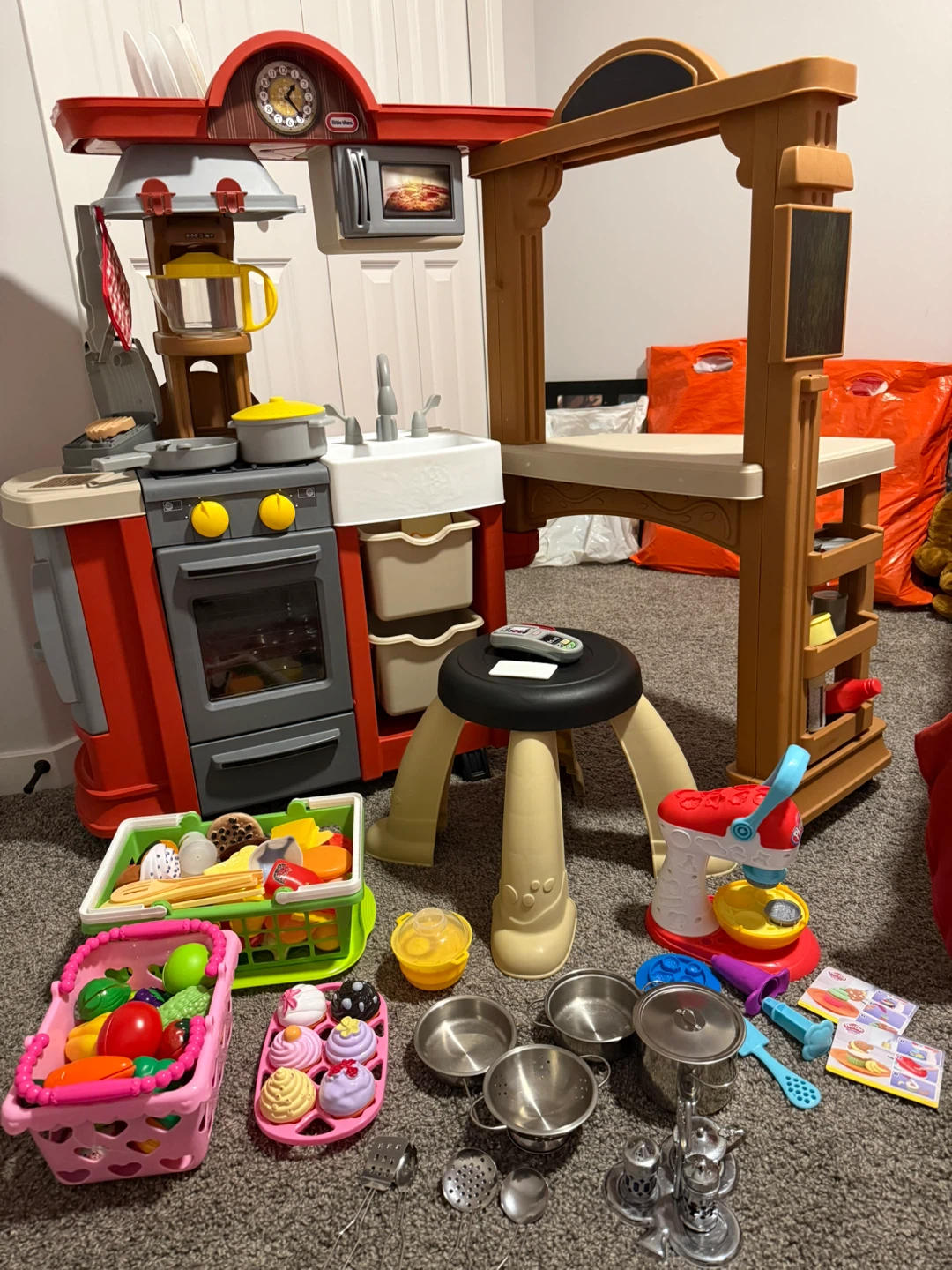 Little Tikes Endless Adventures Custom-Appliquéd Play Kitchen