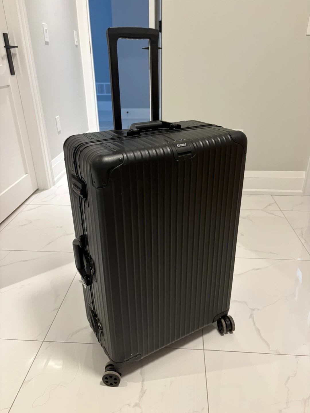 Black Hard-Shell 29” Large Suitcase