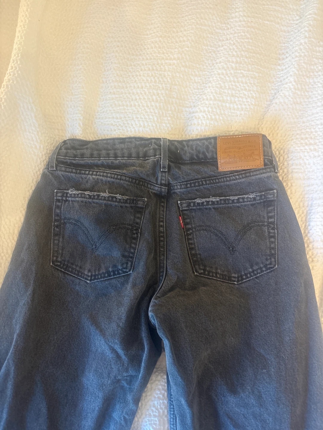 Levi's Women's Jeans - Dark Wash - Size 28 - photo 2