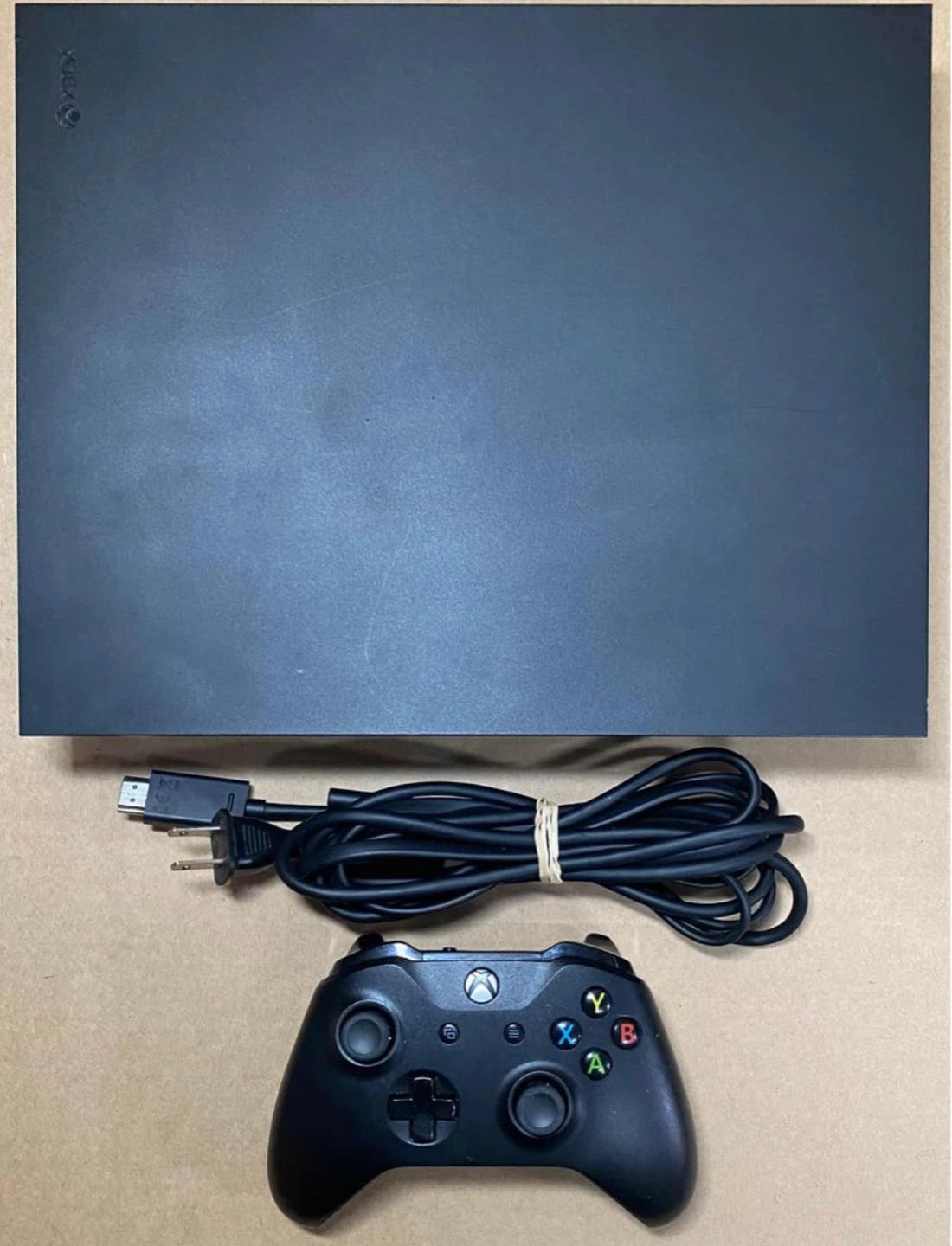 Xbox One X - photo 2