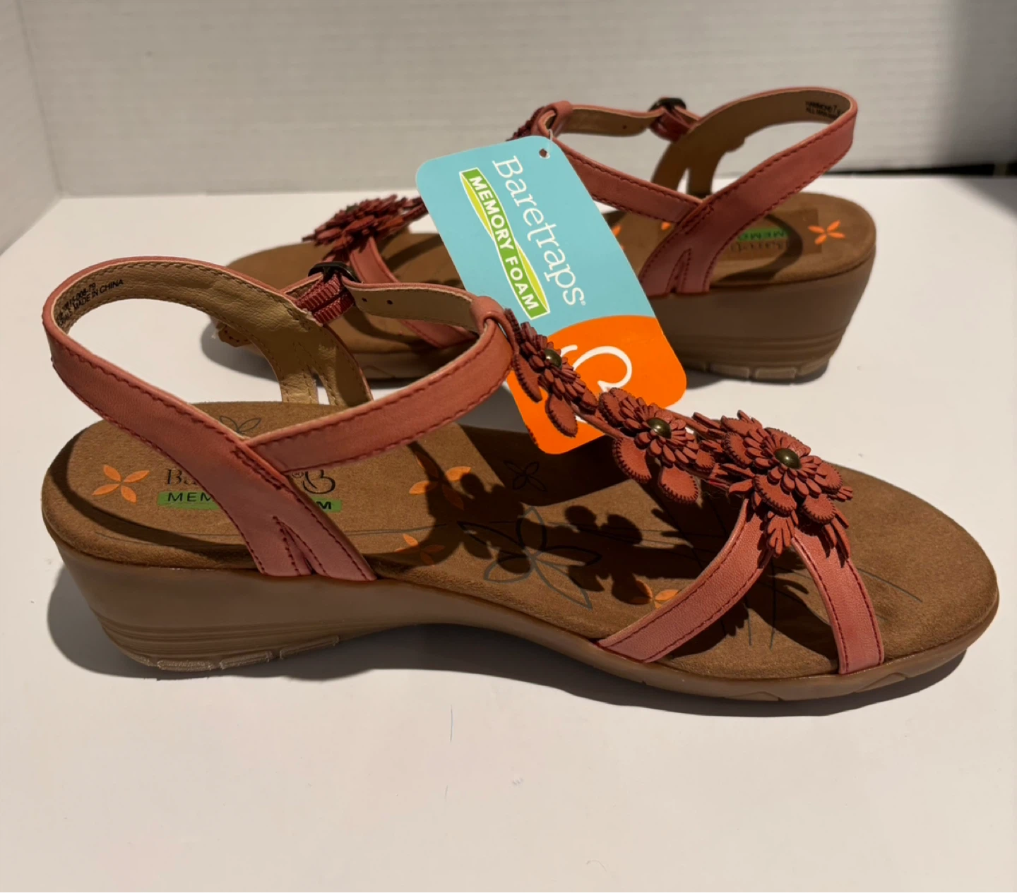 Baretraps Women's Hammond Sandals Coral Size 7 - photo 2