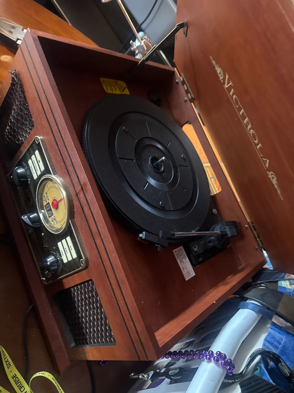 Victrola Record Player with FM Radio - photo 4
