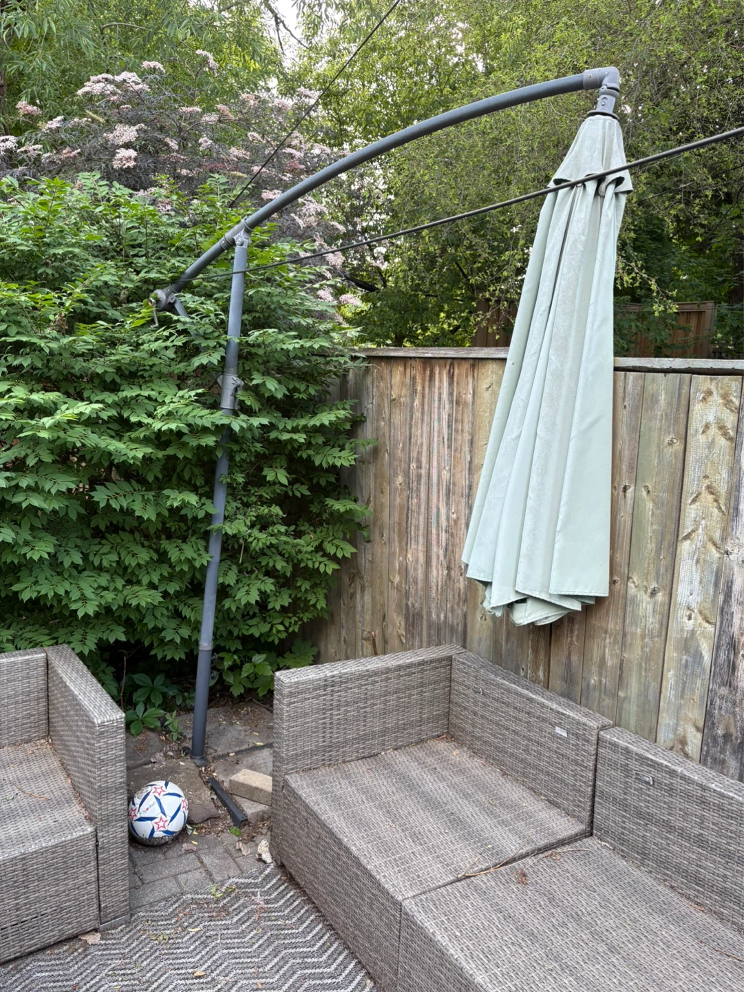 Light Green Cantilever Patio Umbrella