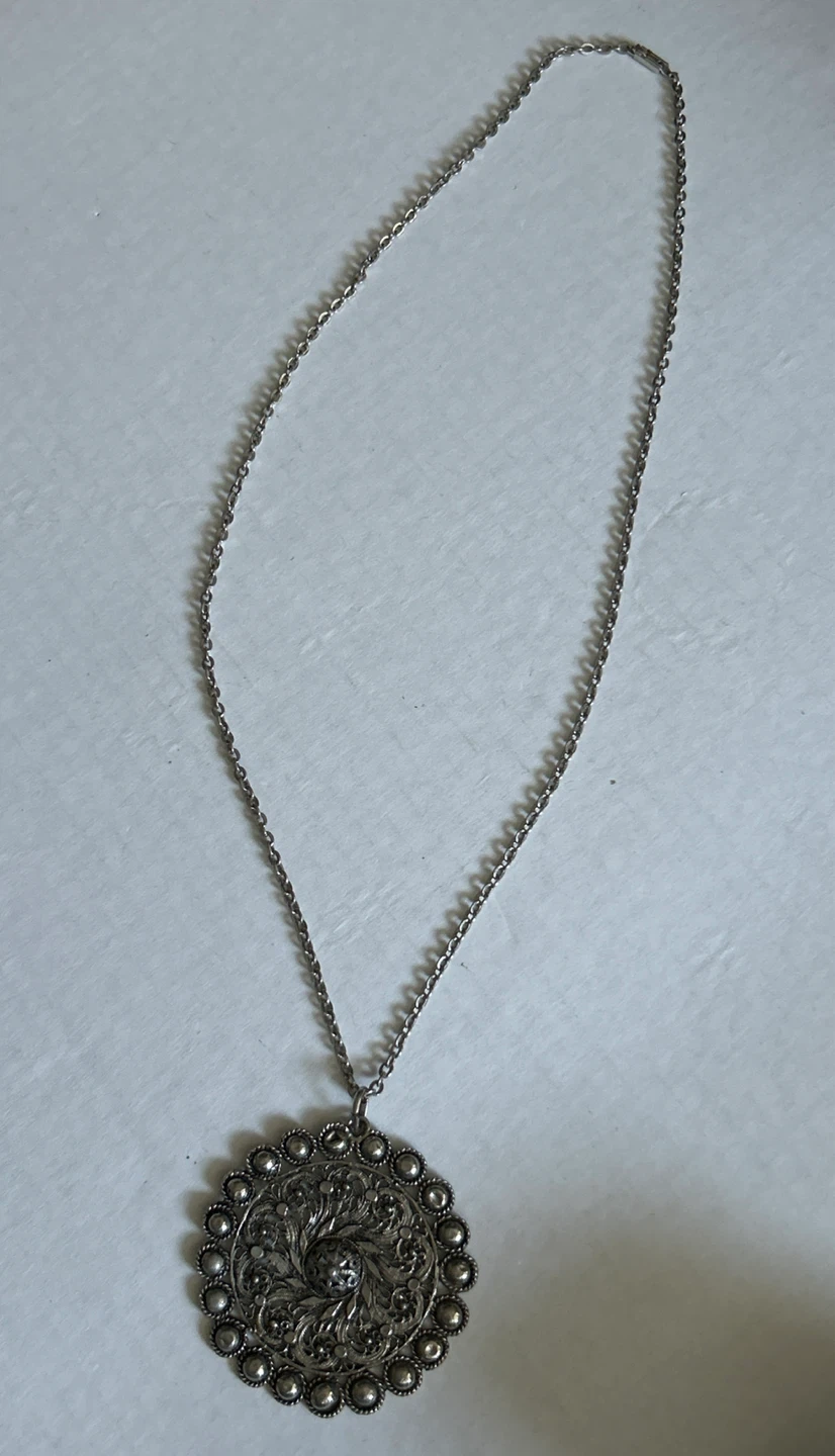 ⚽️Filigree Pendant Necklace