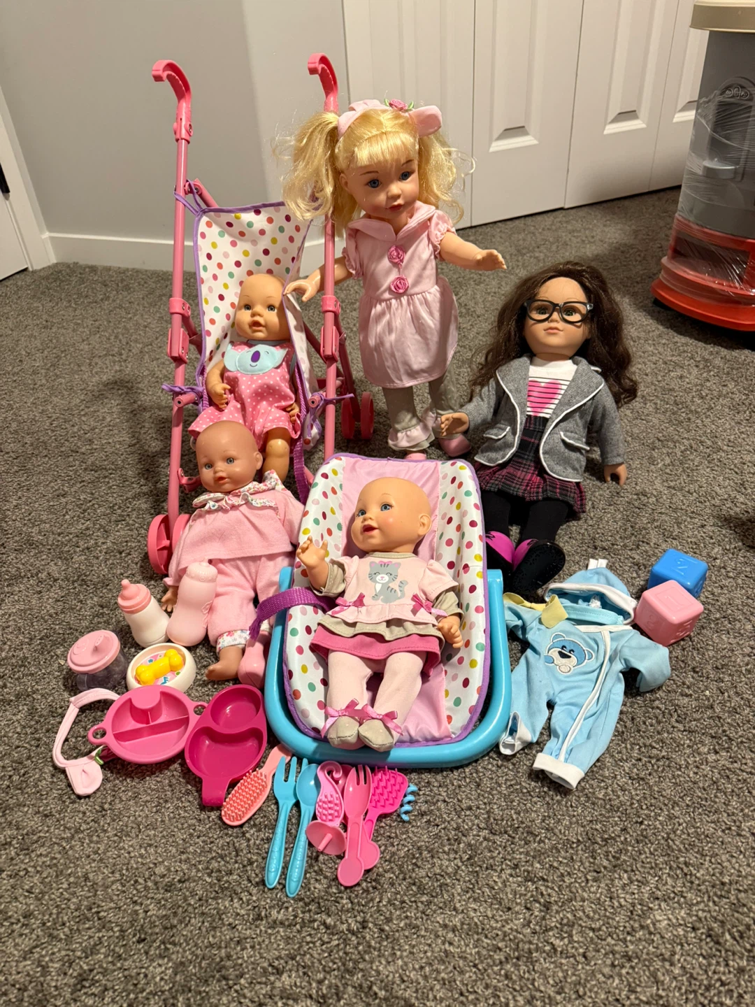 Dollhouse, Dolls, Stroller, and Accessories Set - photo 3
