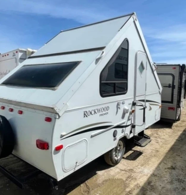 2012 Forest River Rockwood Premier A122 hard-side, pop-up camper - photo 4