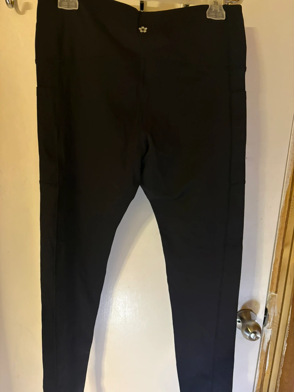 Black Leggings with Pockets - photo 3