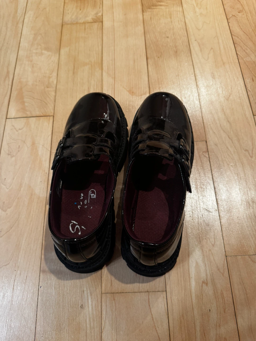 Patent Leather Mary Jane Shoes Burgundy Size 5.5 - photo 2