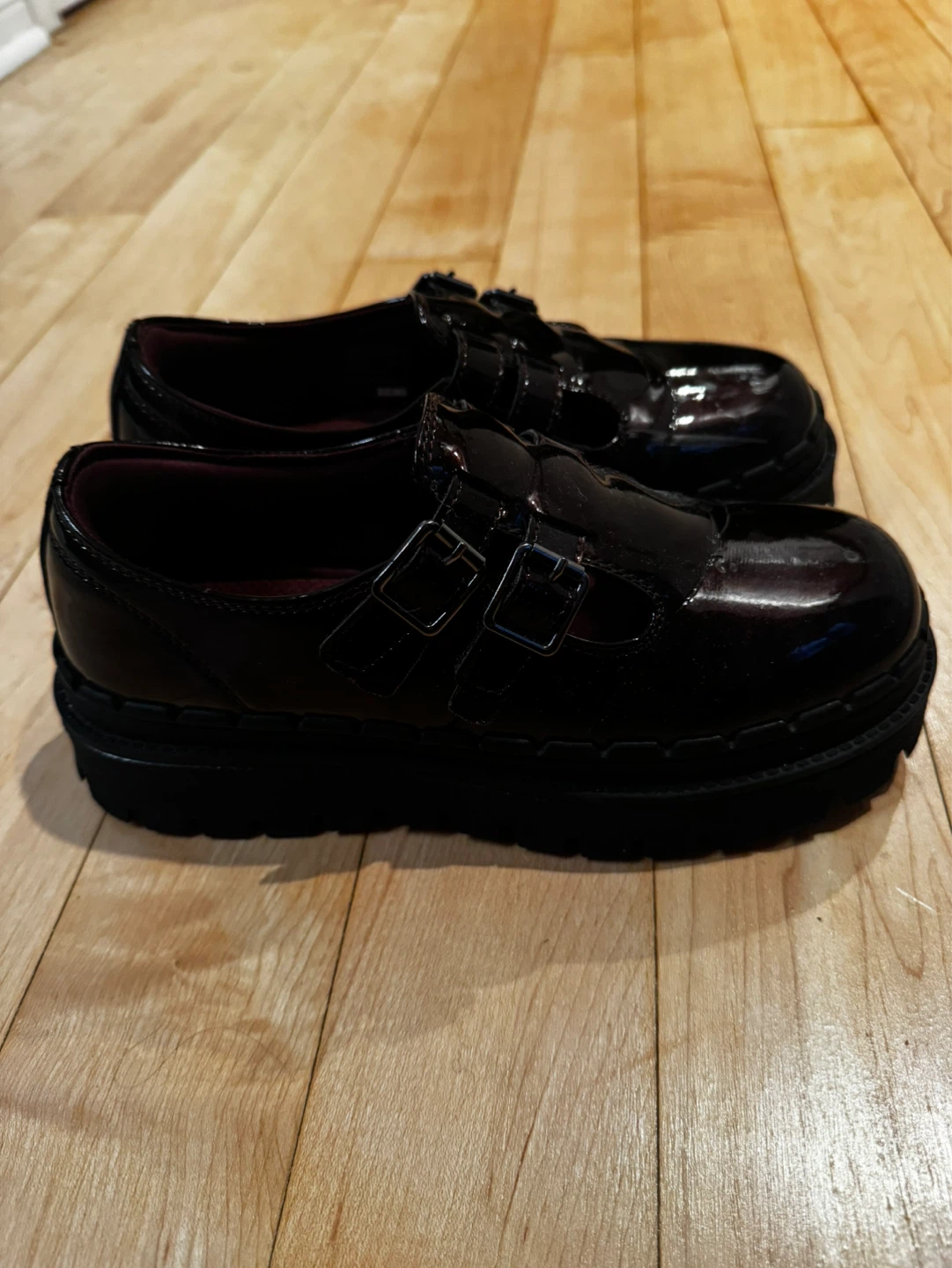 Patent Leather Mary Jane Shoes Burgundy Size 5.5 - photo 3