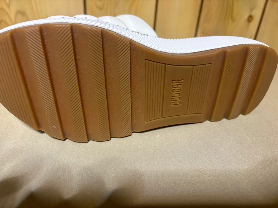 Cougar White Puffer Slides - Size 9 - photo 3