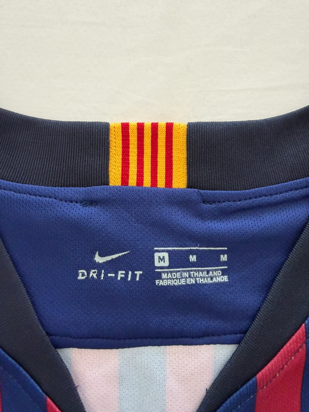 Nike FC Barcelona Soccer Jersey Medium ⚽ - photo 2
