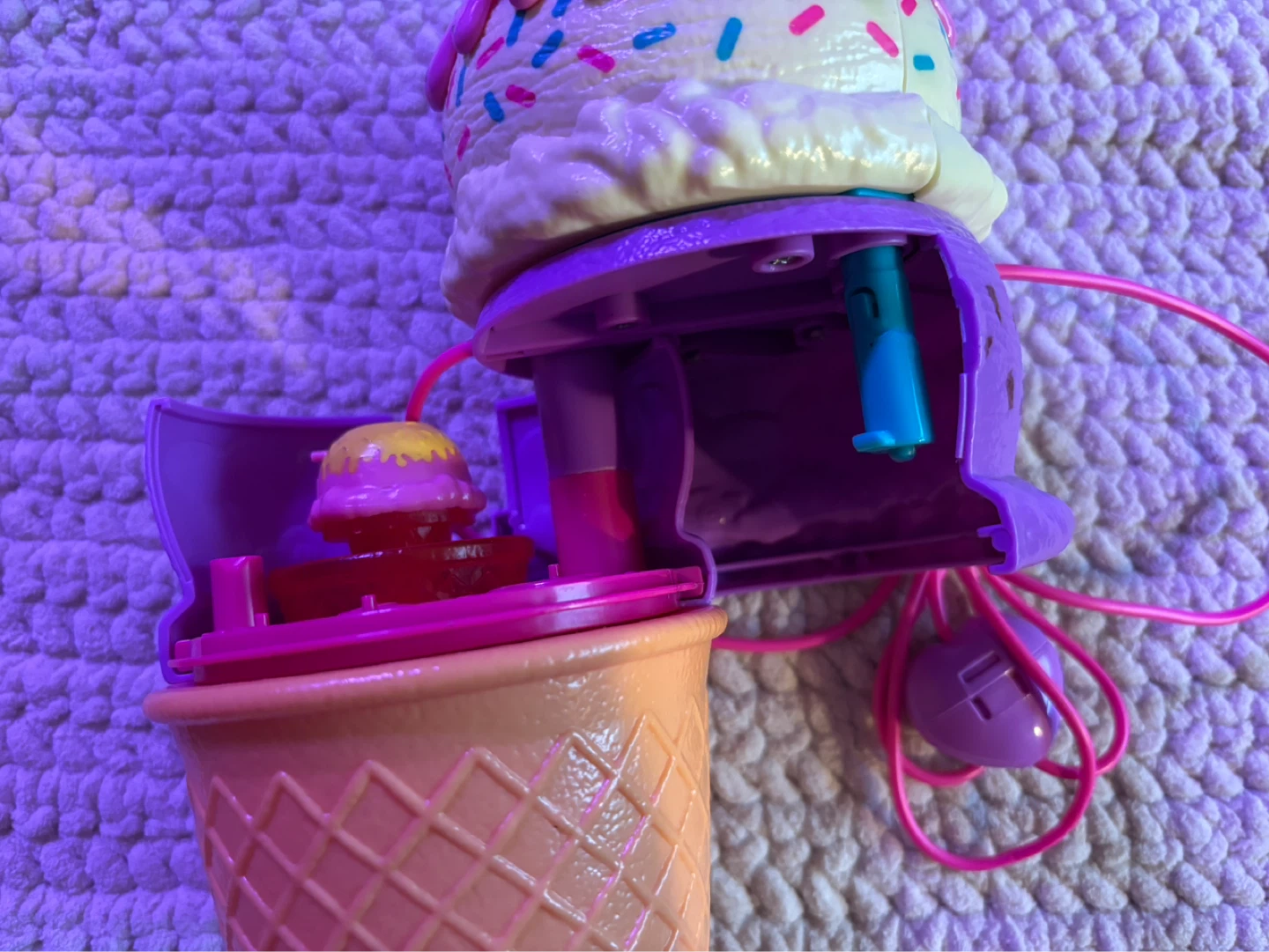 Polly Pocket Ice Cream Cone Playset - photo 4