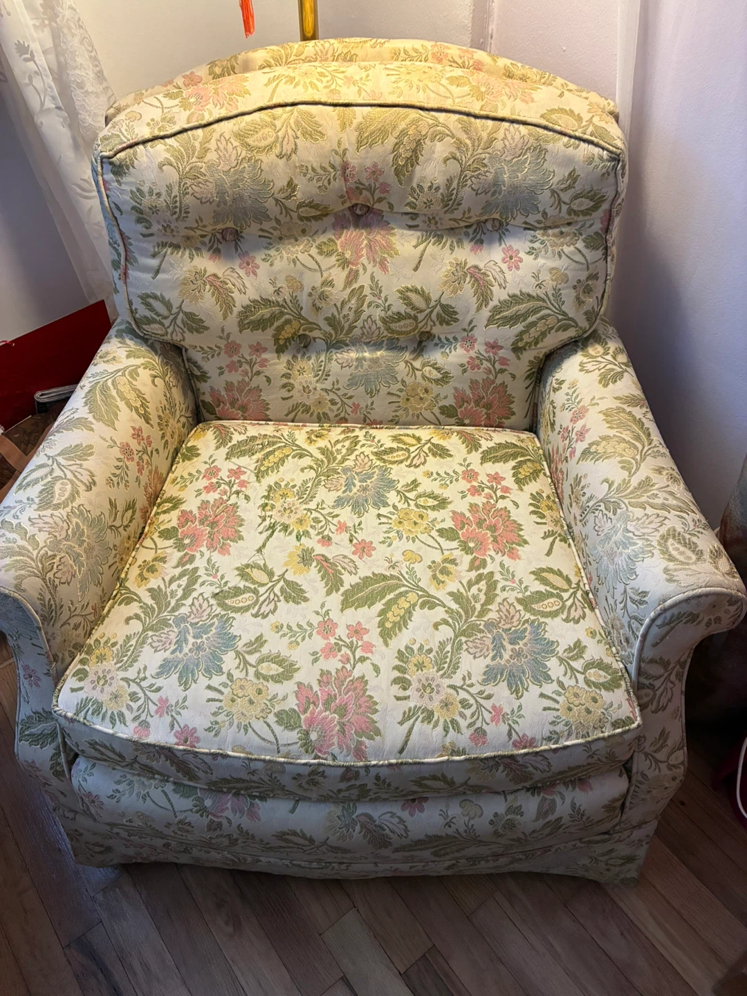 Floral Accent Chair with Wheels