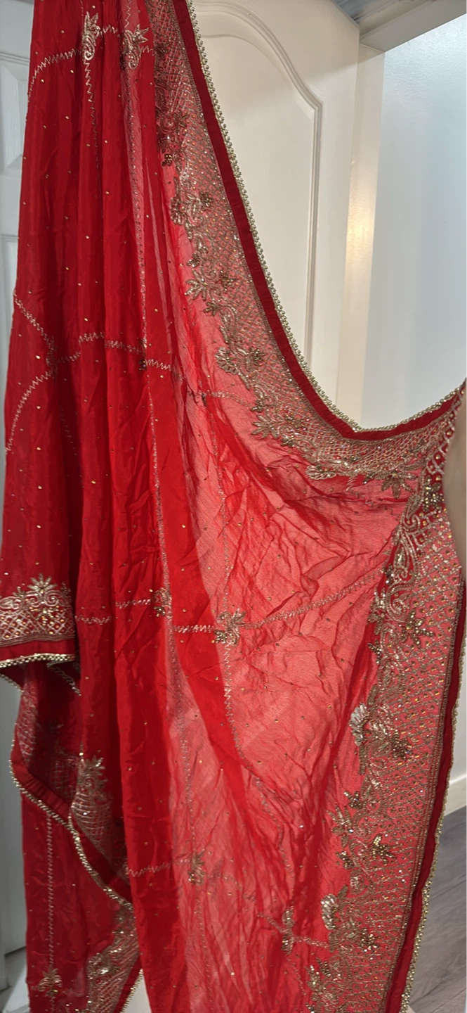 Red embroidered Salwar Kameez set - photo 3