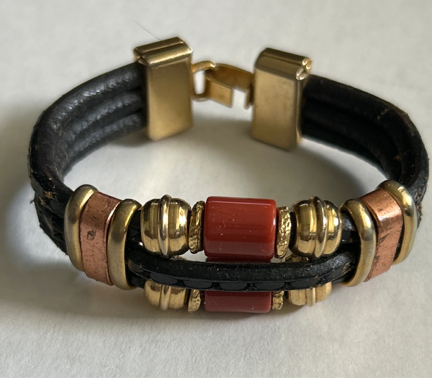⚽️Leather and bead bracelet