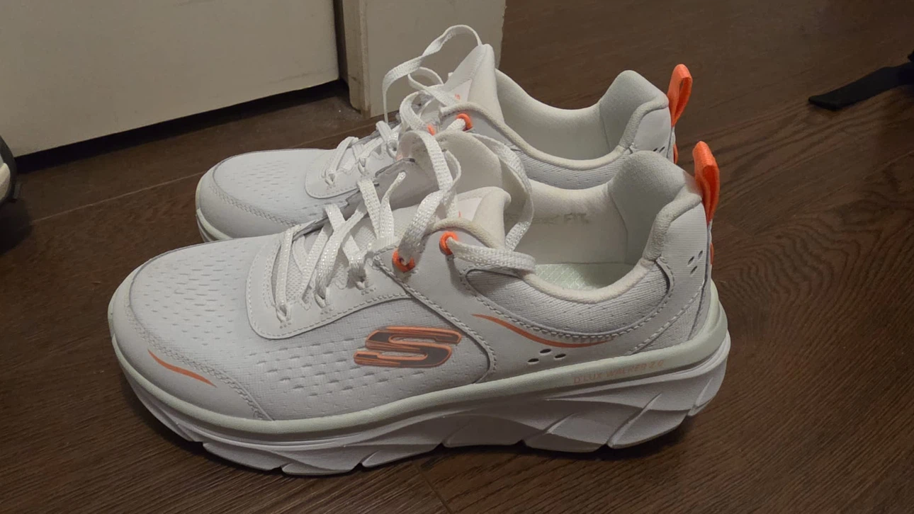 Skechers Women's White Walkers 2.0 Size 9.5